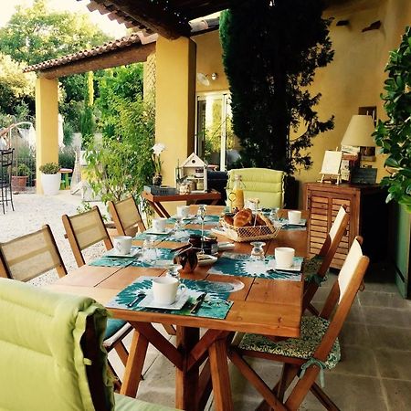 Bed and Breakfast Le Mas Des Pierres Blanches Венаск Екстер'єр фото